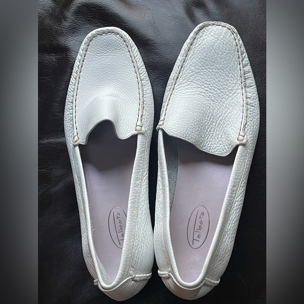 LOAFERS/DRIVING MOCS: Talbots leather loafers/mocs. White